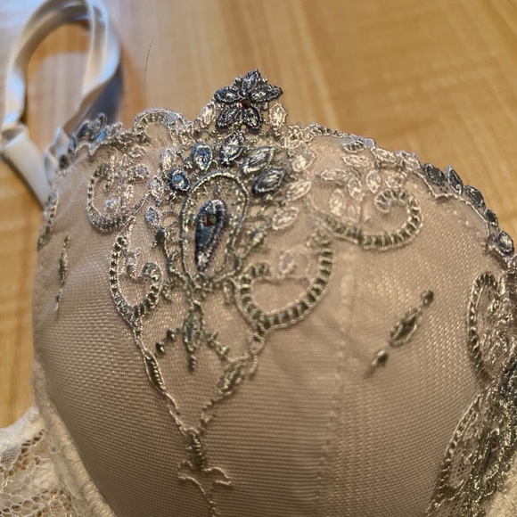 LISE CHARMEL Embroidered Bridal Lingerie Set 32B and S - Picture 2 of 6